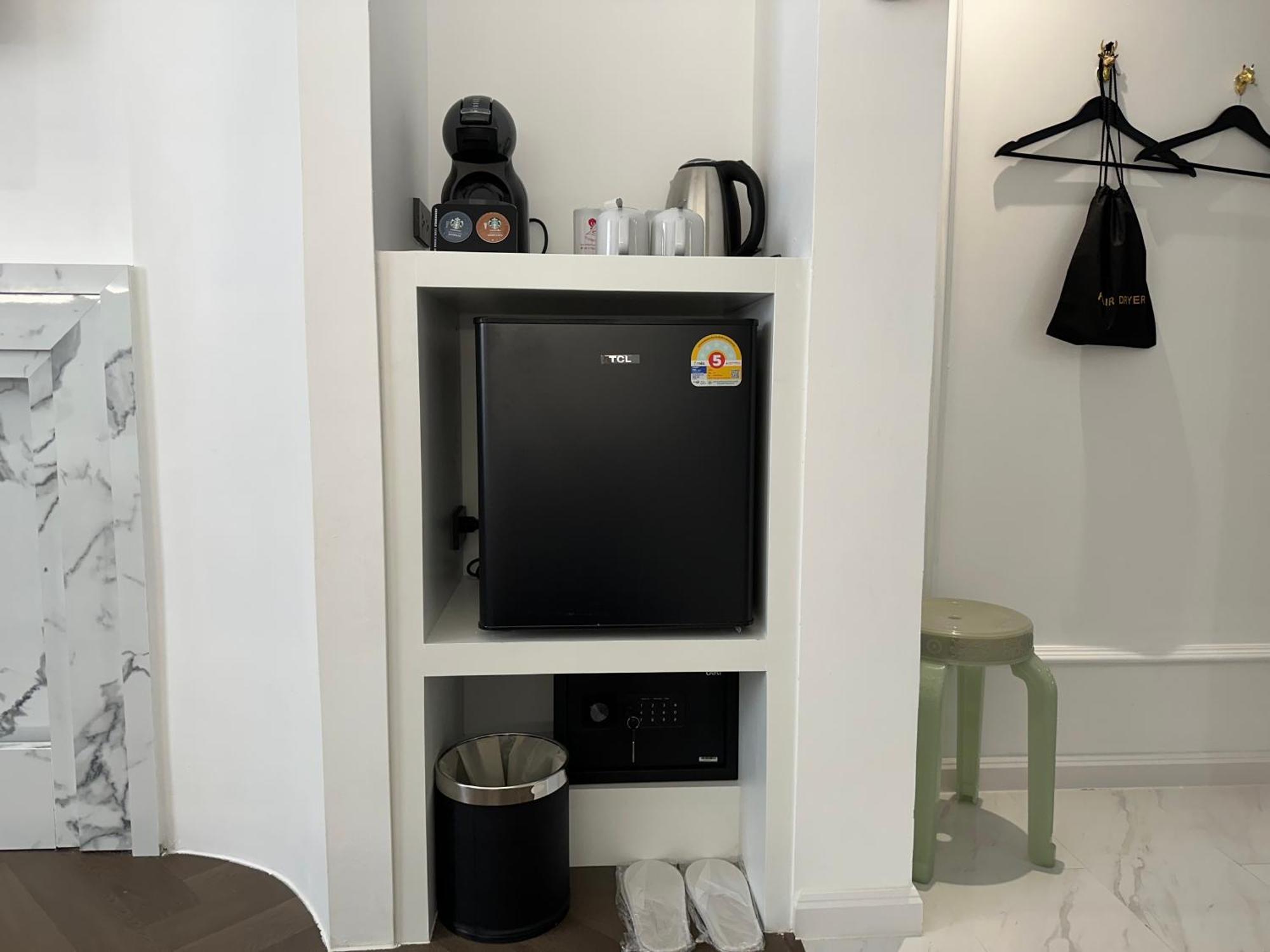 Elizabeth Hotel Bangkok Ngoại thất bức ảnh