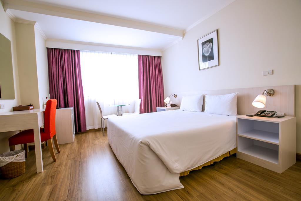 Elizabeth Hotel Bangkok Ngoại thất bức ảnh
